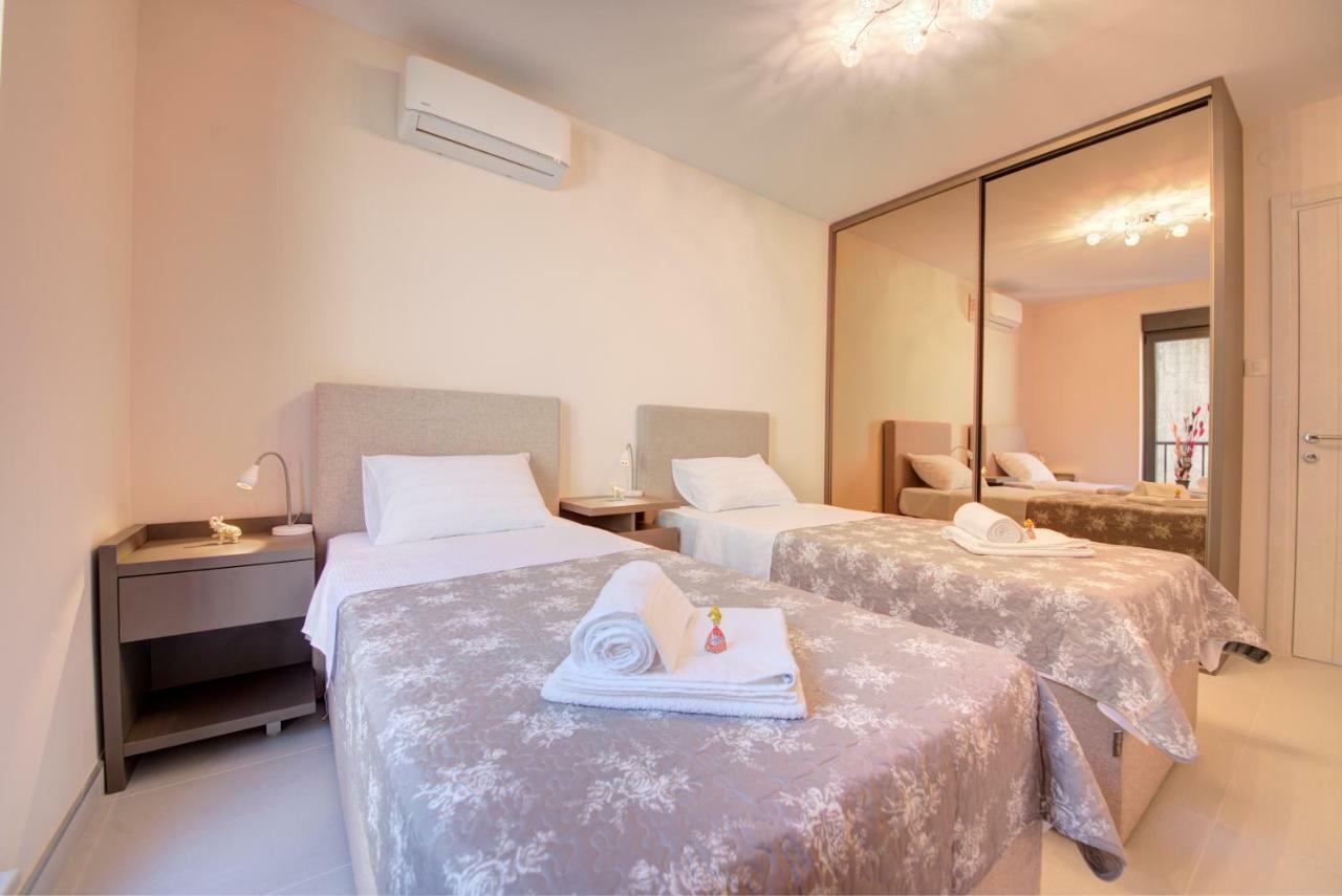 Bajova Kula Luxury Residences โกตอร์ ภายนอก รูปภาพ