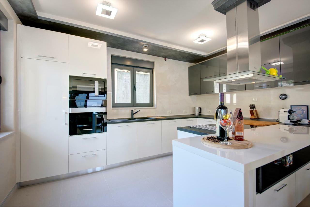 Bajova Kula Luxury Residences โกตอร์ ภายนอก รูปภาพ
